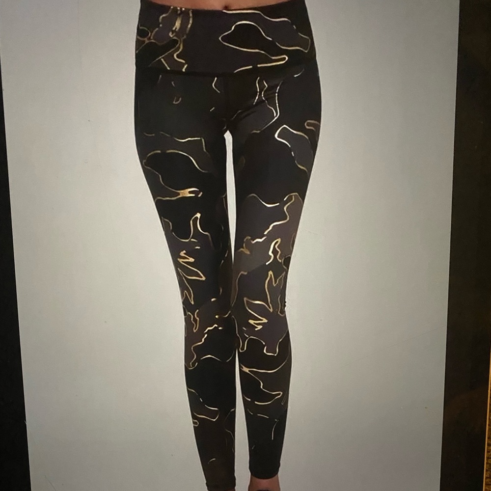 Noli Guerra Gold Foil Leggings